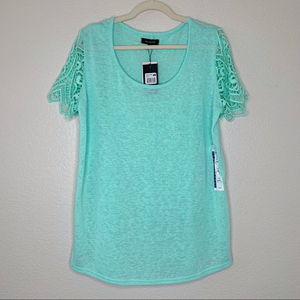 The Limited NWT Size XXL Lace Sleeves Women’s Top, Size XXL
